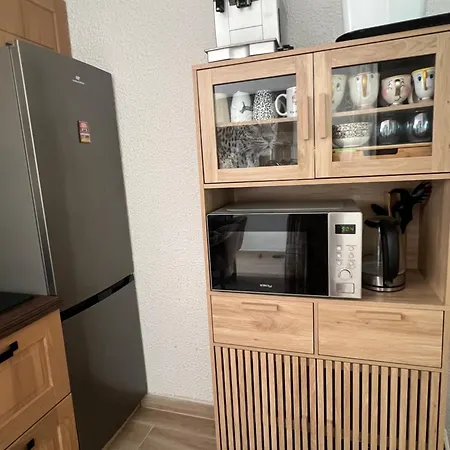 Charmant 2 Pieces 36M2 Climatise, Terrasse 20M2 Daire